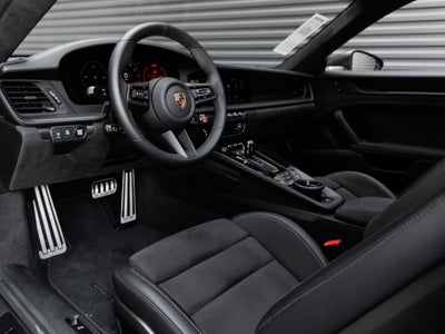 2025 Porsche 911 Carrera GTS