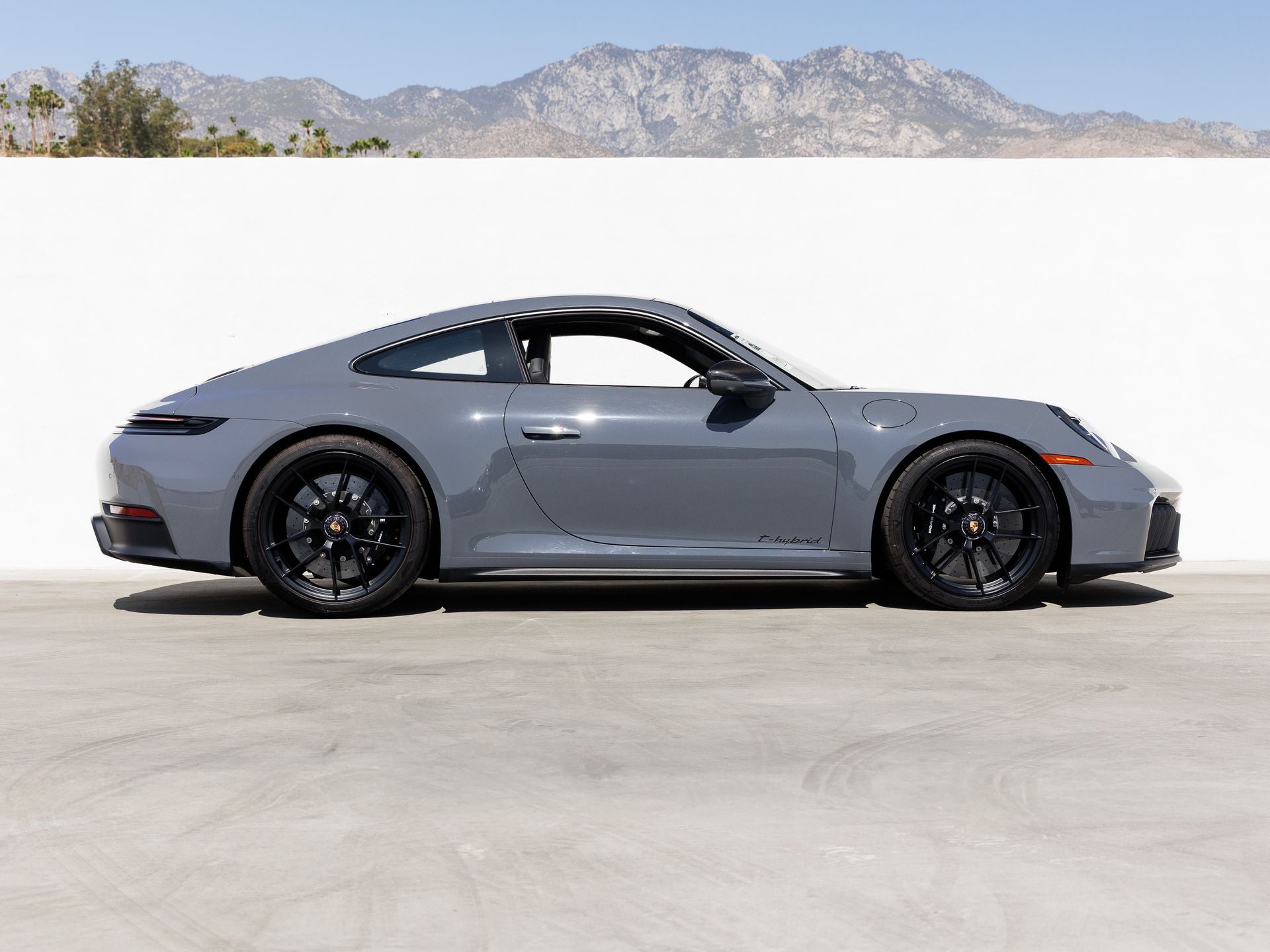 2025 Porsche 911 Carrera GTS