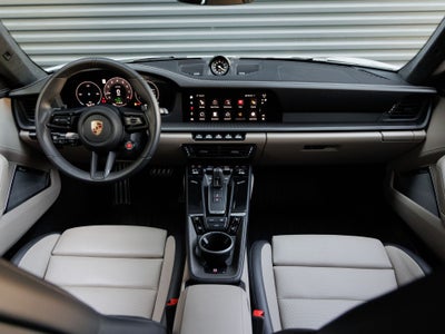 2025 Porsche 911 911 Carrera 4 GTS