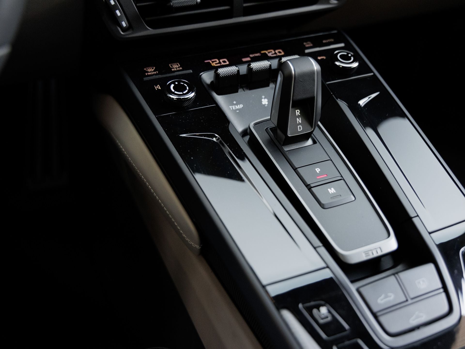 2025 Porsche 911 911 Carrera 4 GTS
