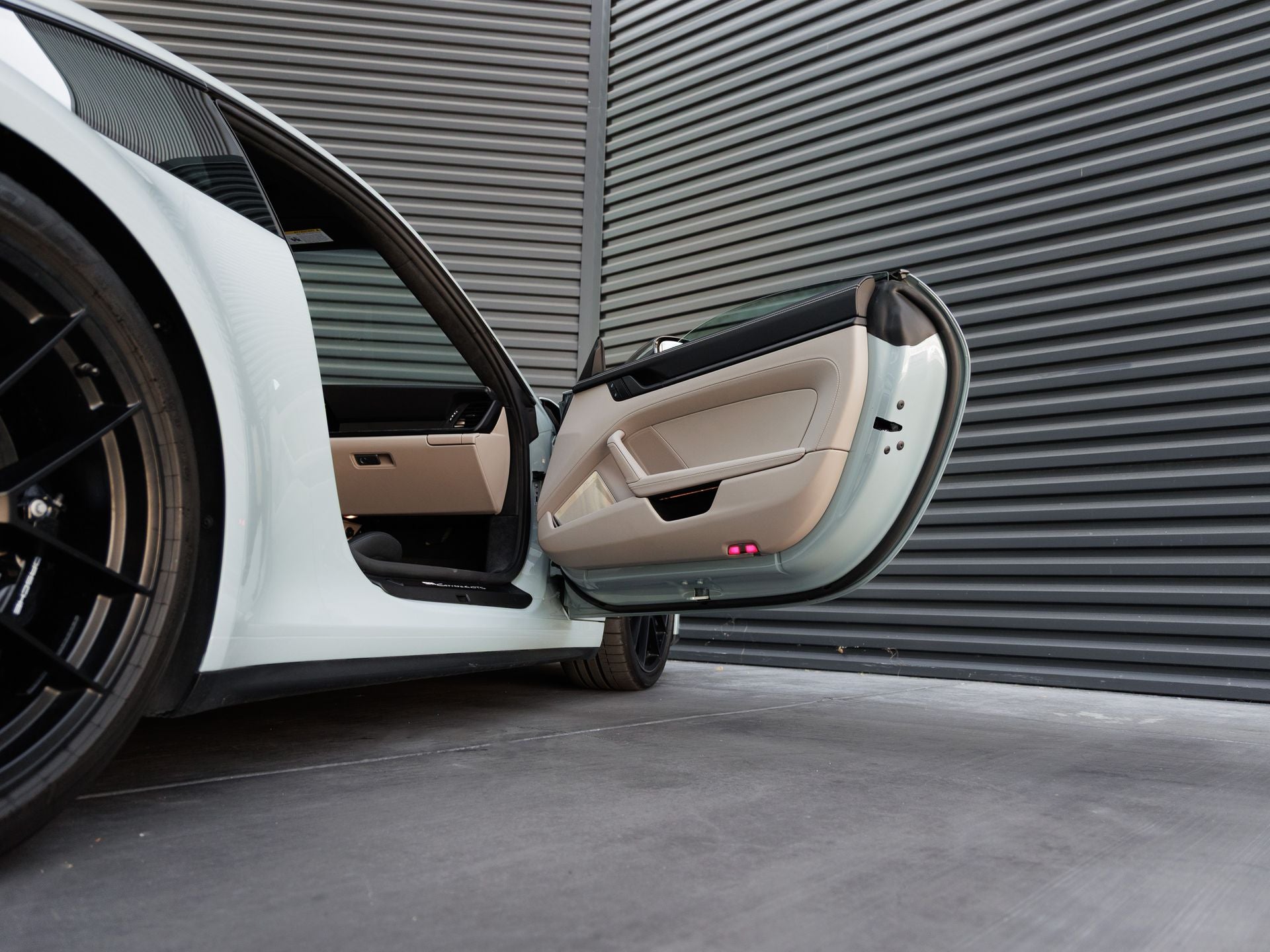 2025 Porsche 911 911 Carrera 4 GTS