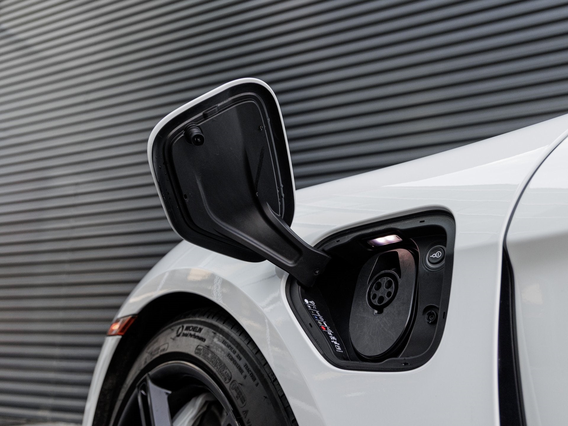 2020 Porsche Taycan Taycan Turbo