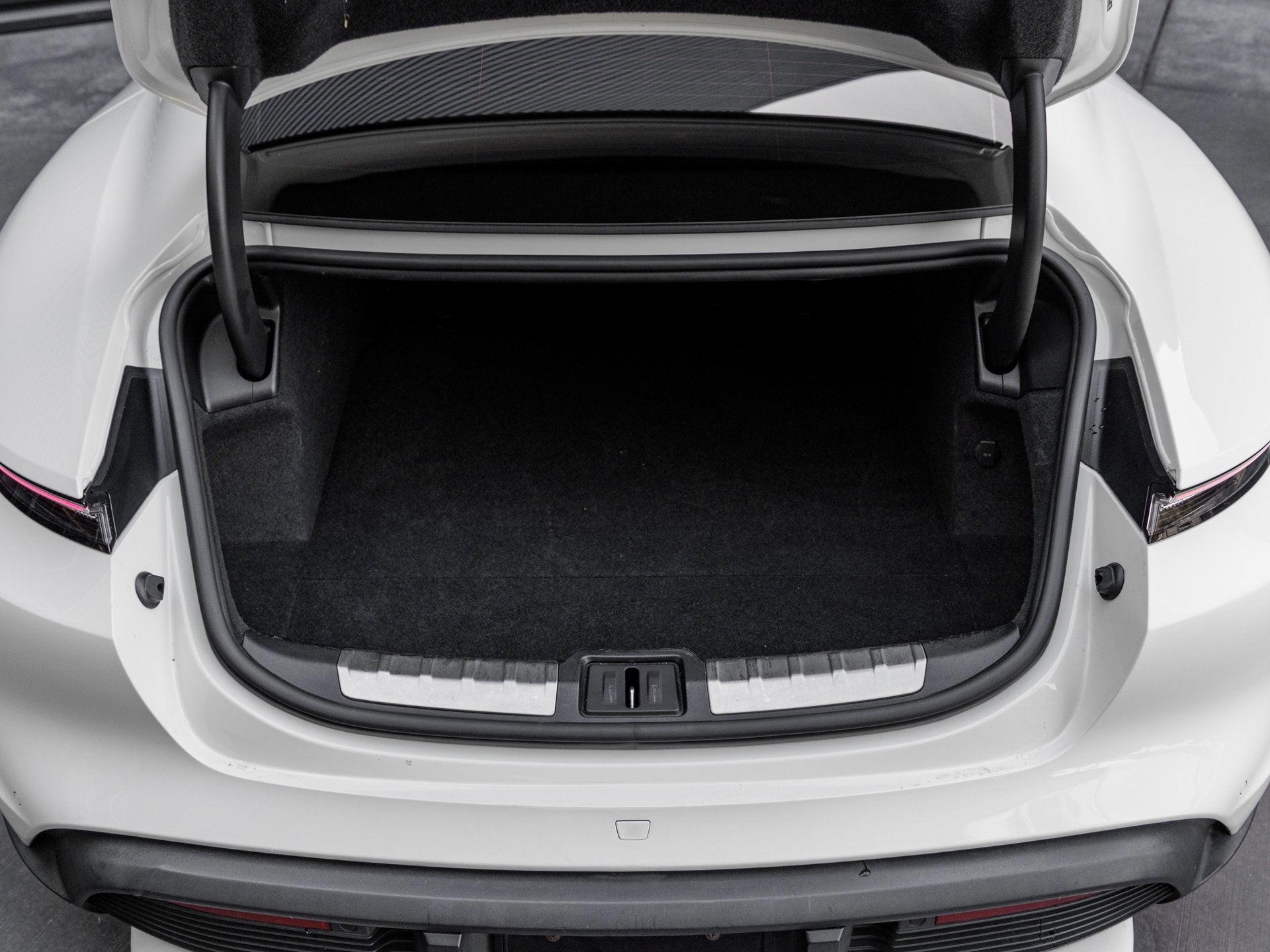 2020 Porsche Taycan Taycan Turbo