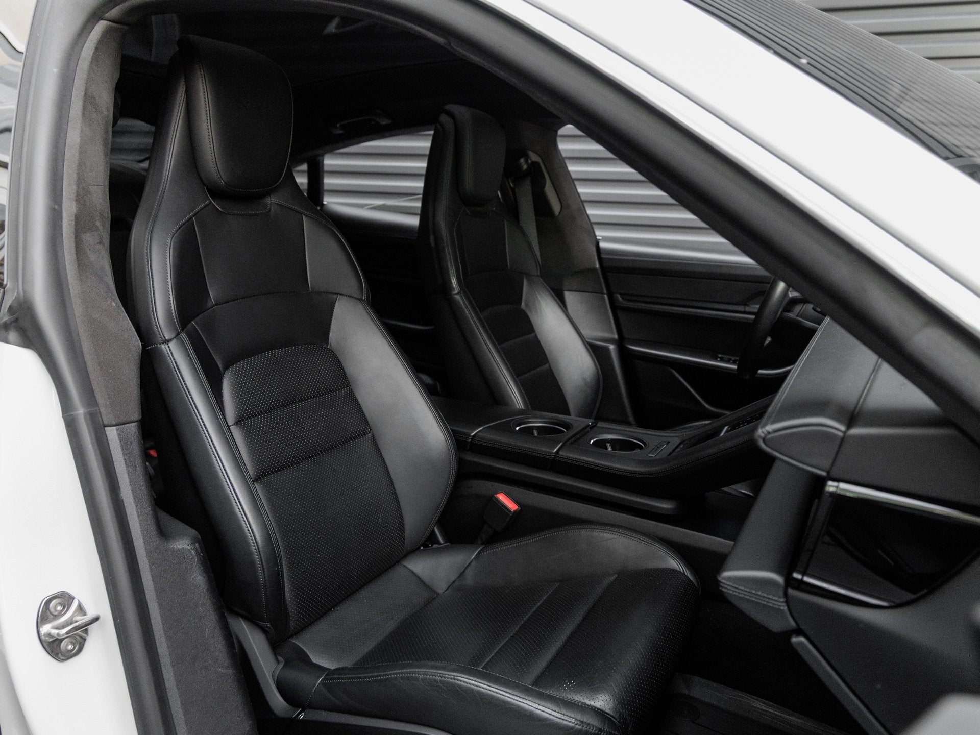 2020 Porsche Taycan Taycan Turbo