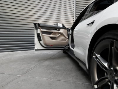 2025 Porsche Taycan Taycan Turbo S