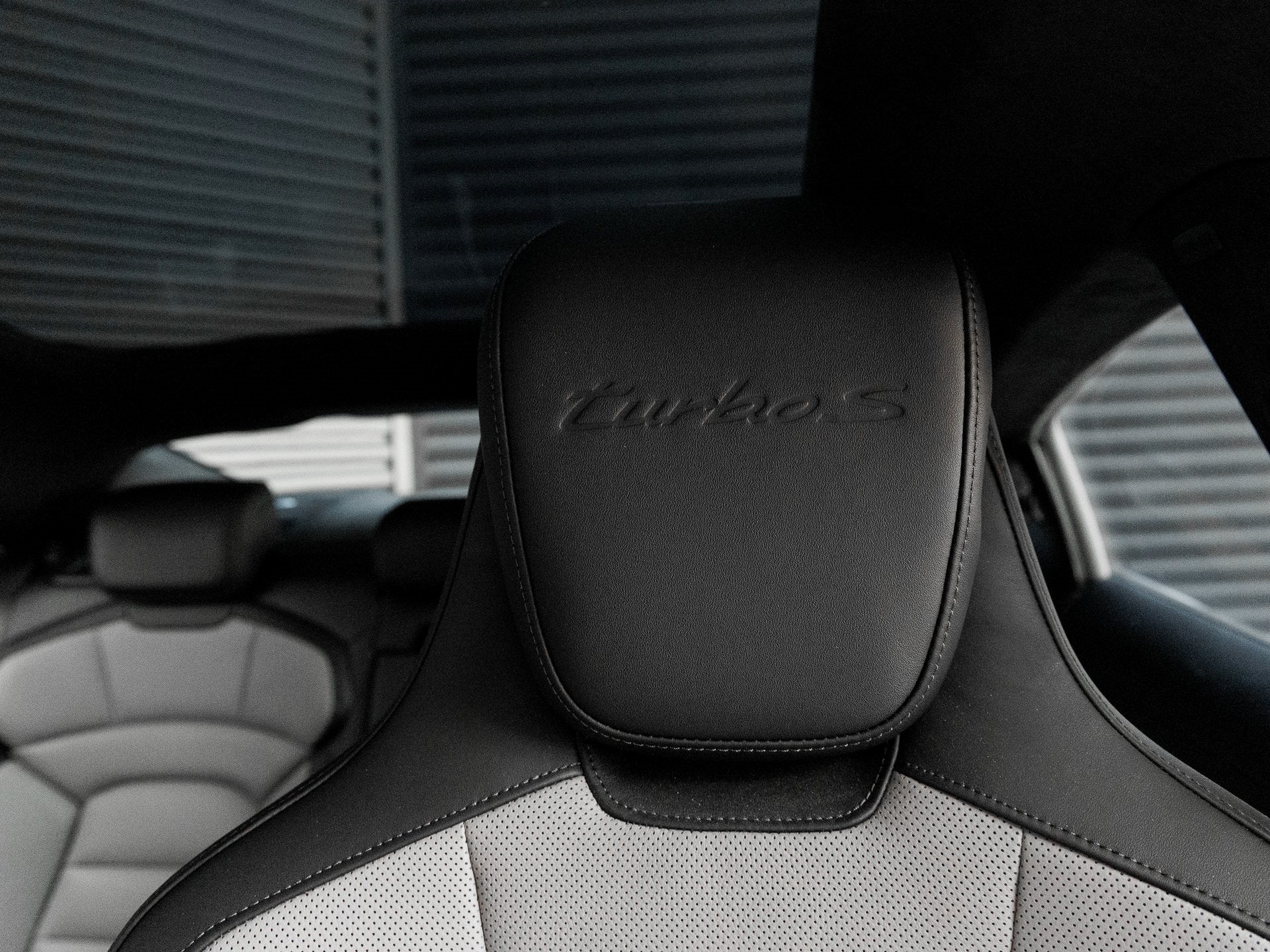 2025 Porsche Taycan Taycan Turbo S