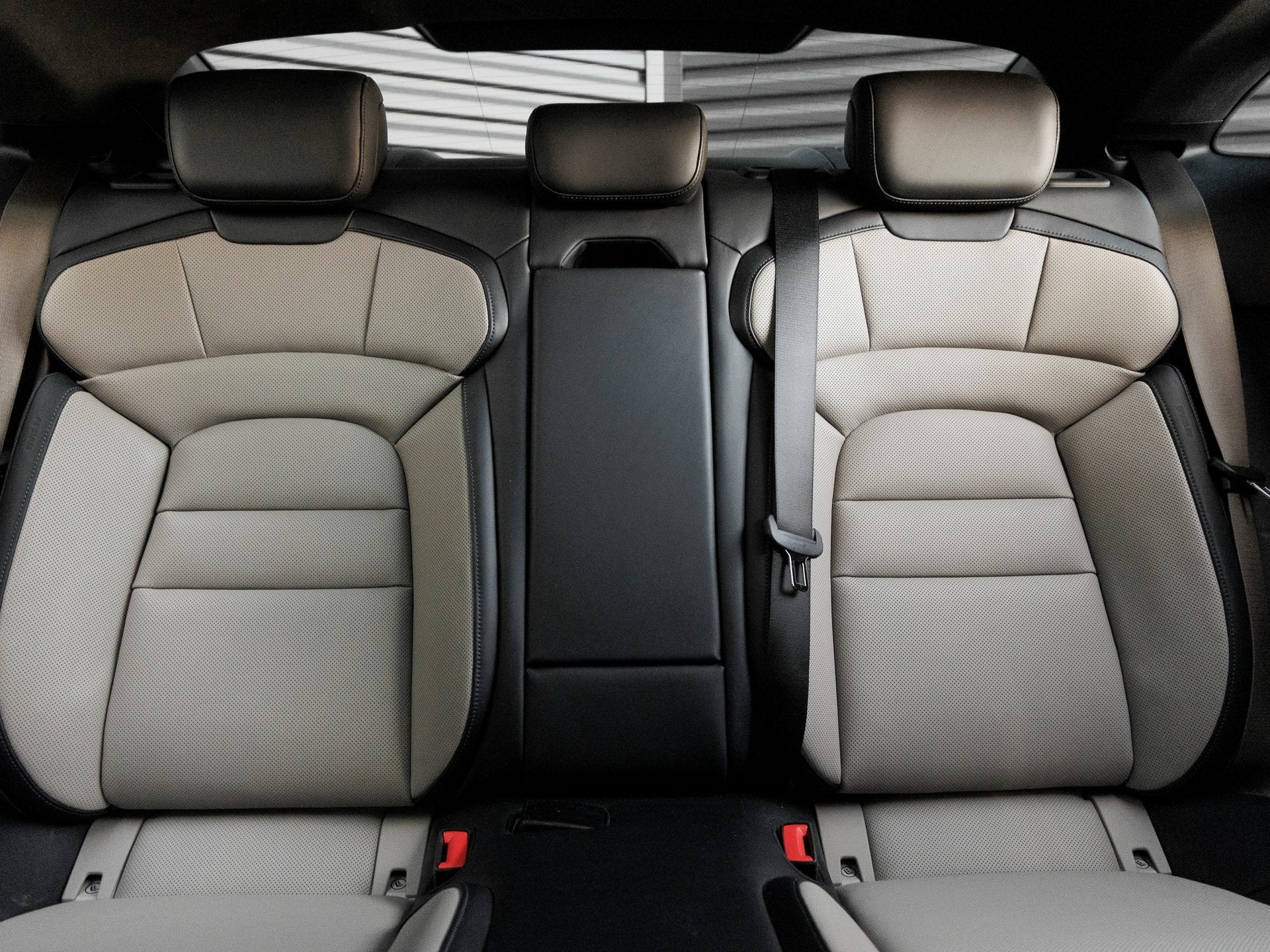 2025 Porsche Taycan Taycan Turbo S