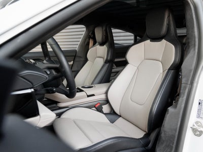 2025 Porsche Taycan Taycan Turbo S