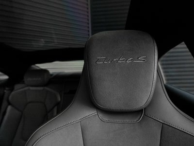 2020 Porsche Taycan Taycan Turbo S