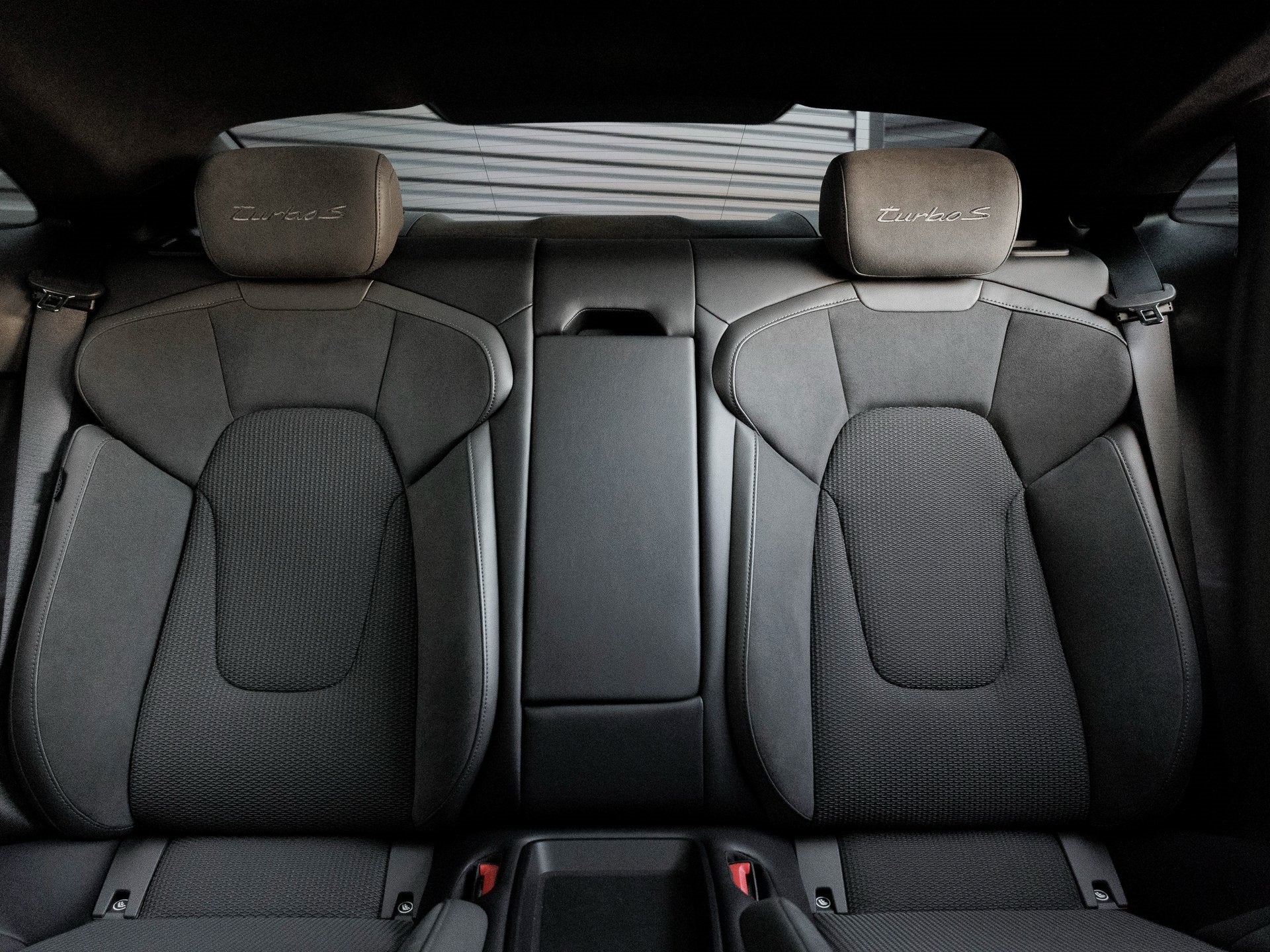 2020 Porsche Taycan Taycan Turbo S