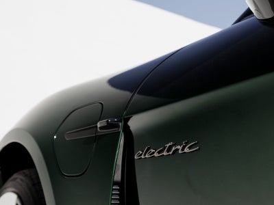 2025 Porsche Taycan Taycan Turbo S