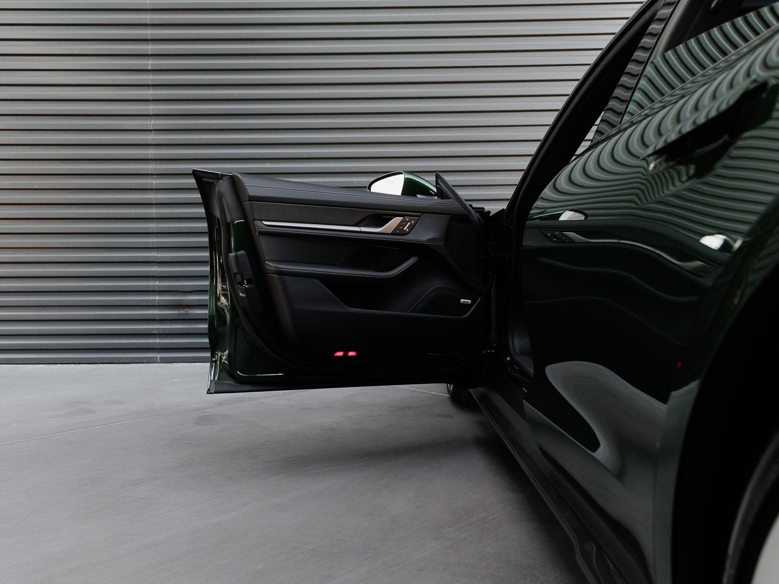 2025 Porsche Taycan Taycan Turbo S