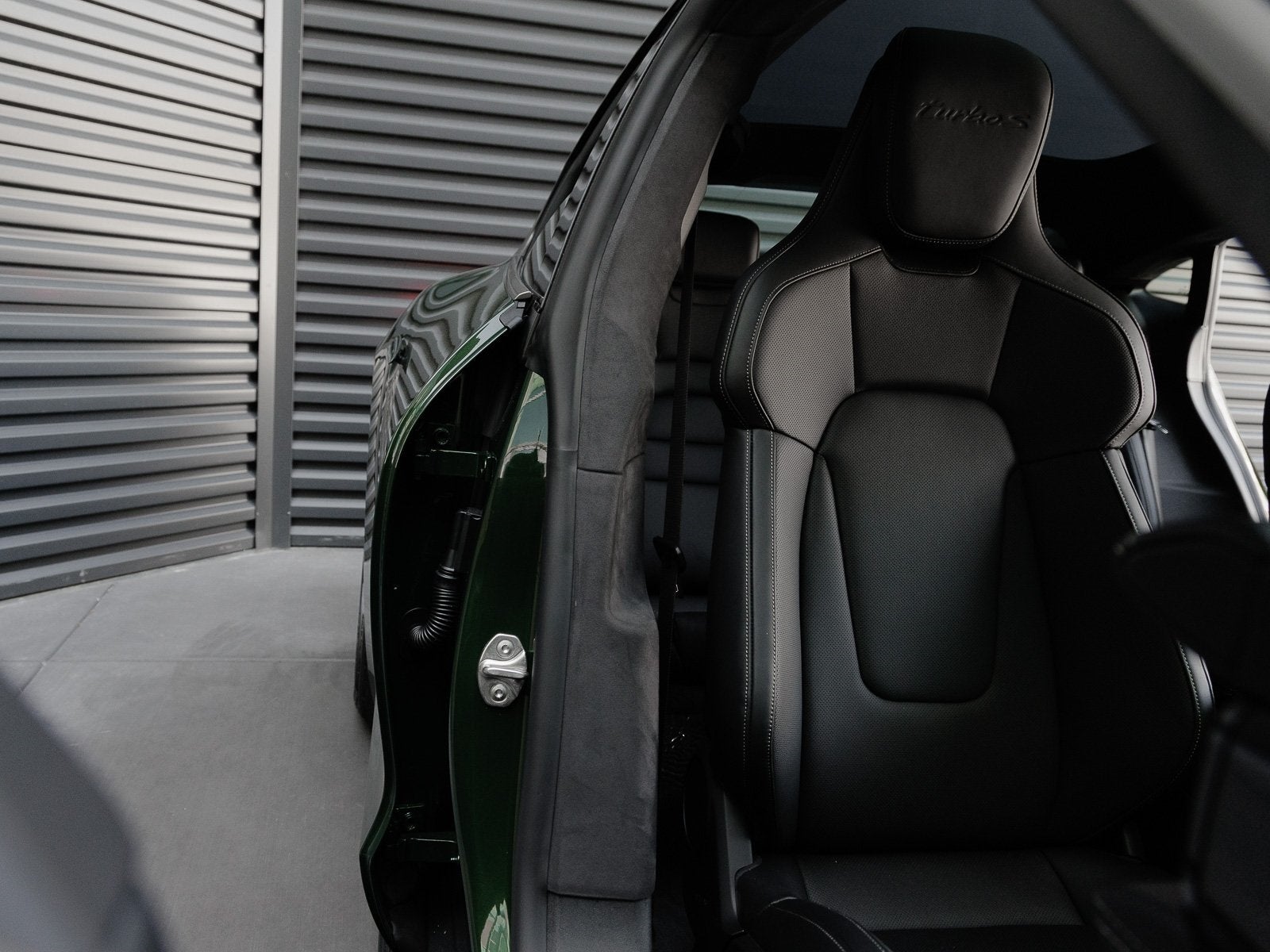 2025 Porsche Taycan Taycan Turbo S