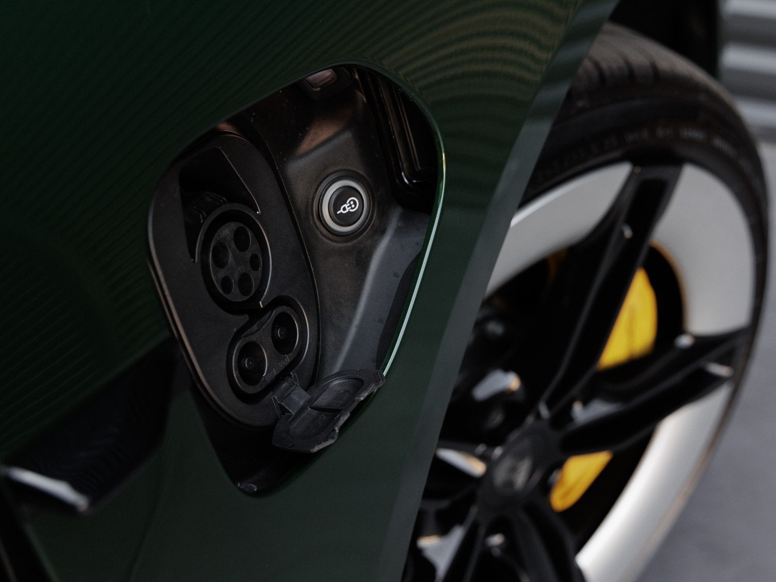 2025 Porsche Taycan Taycan Turbo S