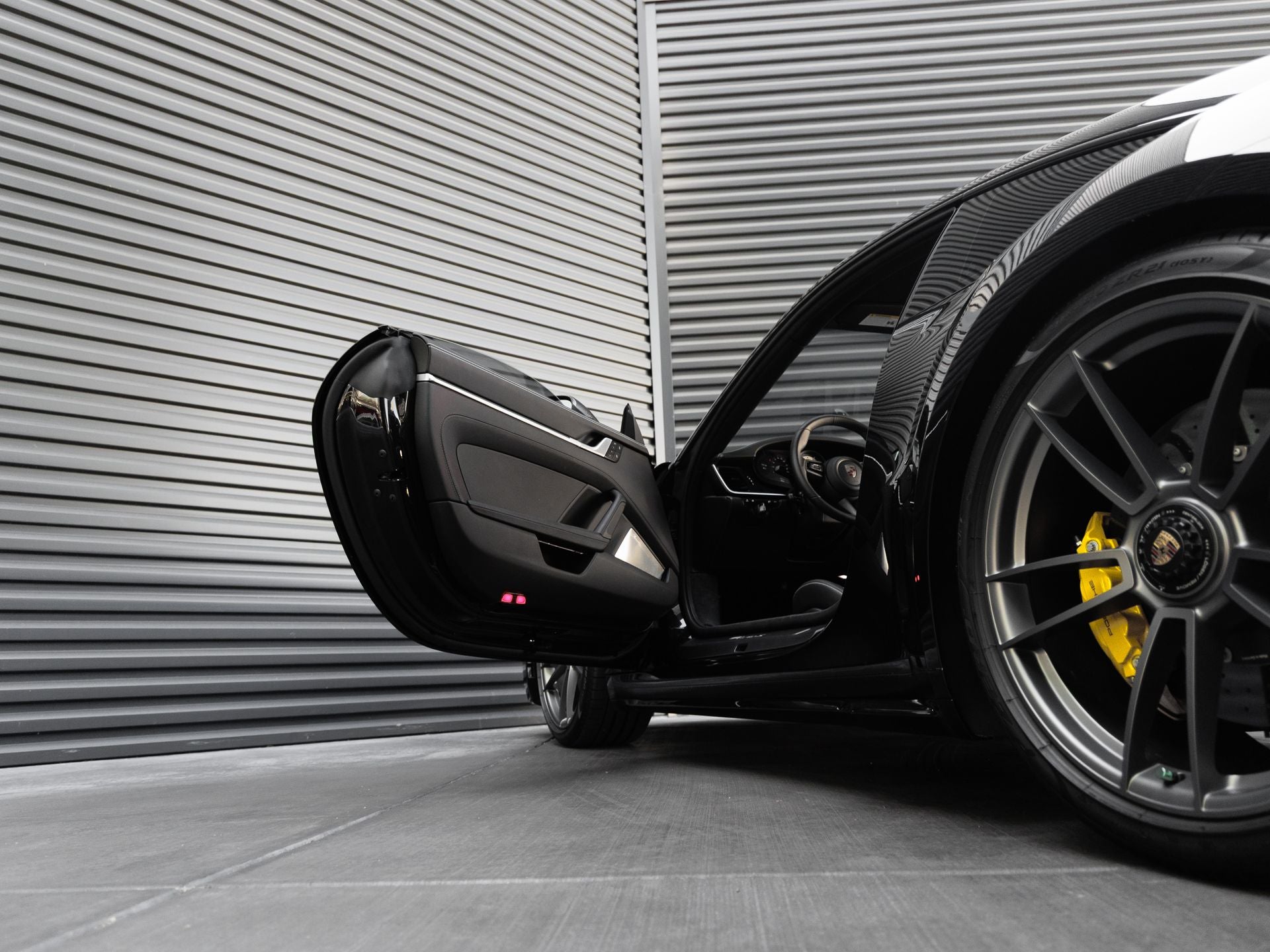 2025 Porsche 911 911 Turbo S