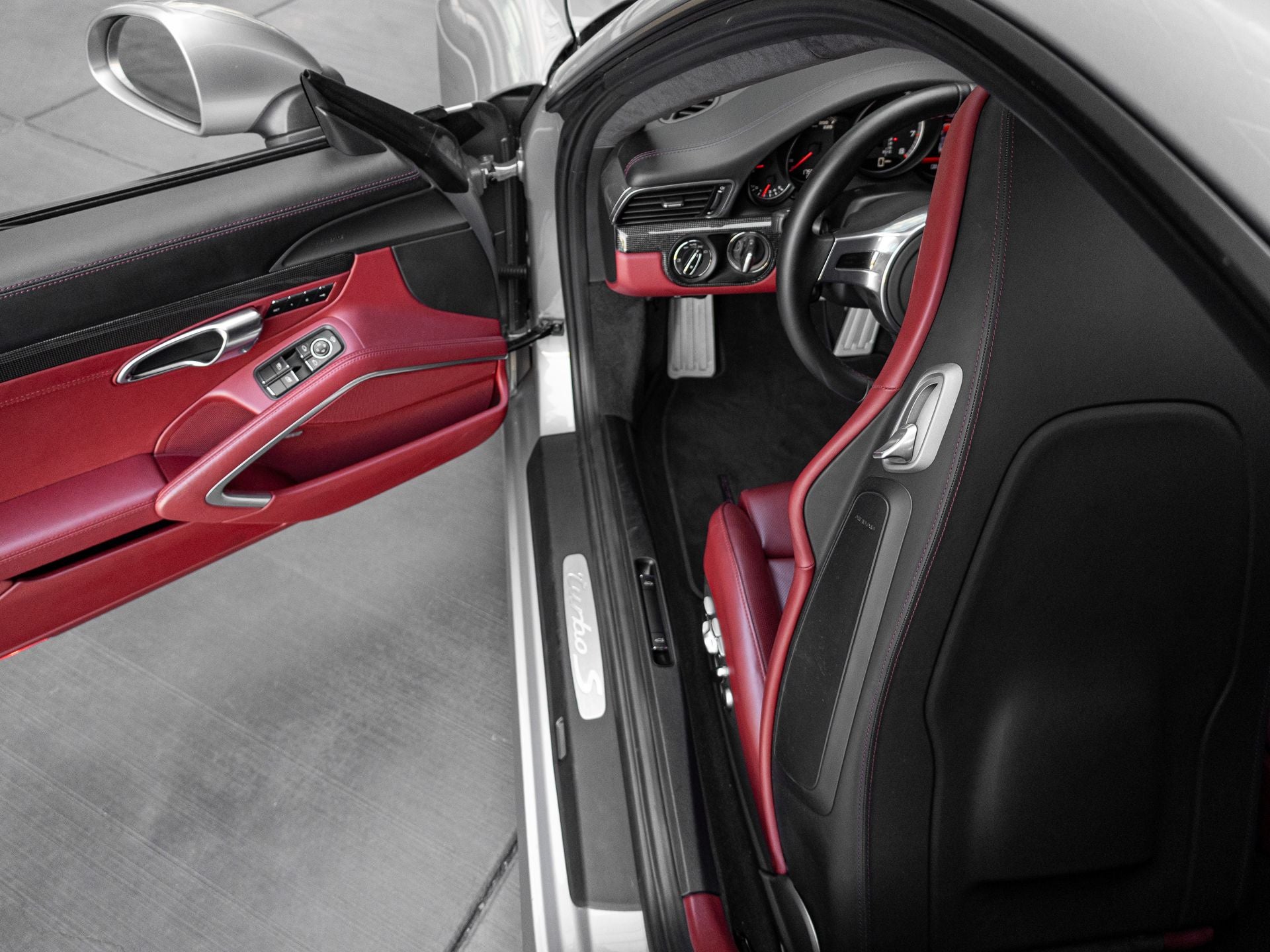 2014 Porsche 911 Turbo S