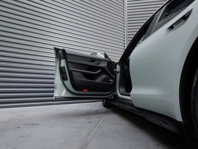 2025 Porsche Taycan Taycan GTS