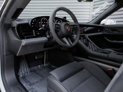 2025 Porsche Taycan Taycan GTS