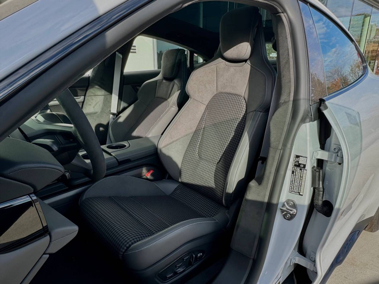 2026 Porsche Taycan Taycan GTS