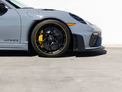 2025 Porsche 718 Cayman GT4 RS