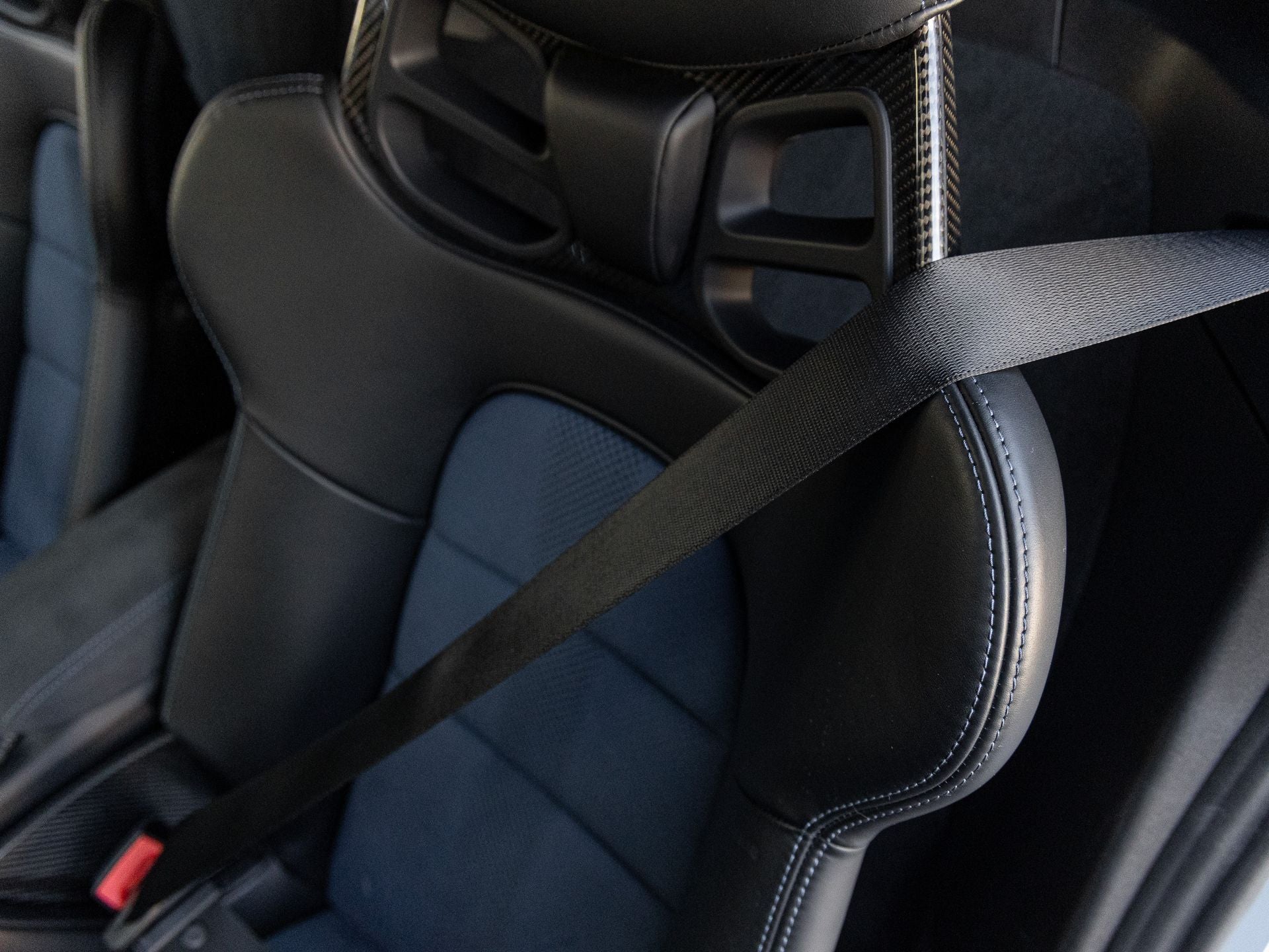 2025 Porsche 718 Cayman GT4 RS