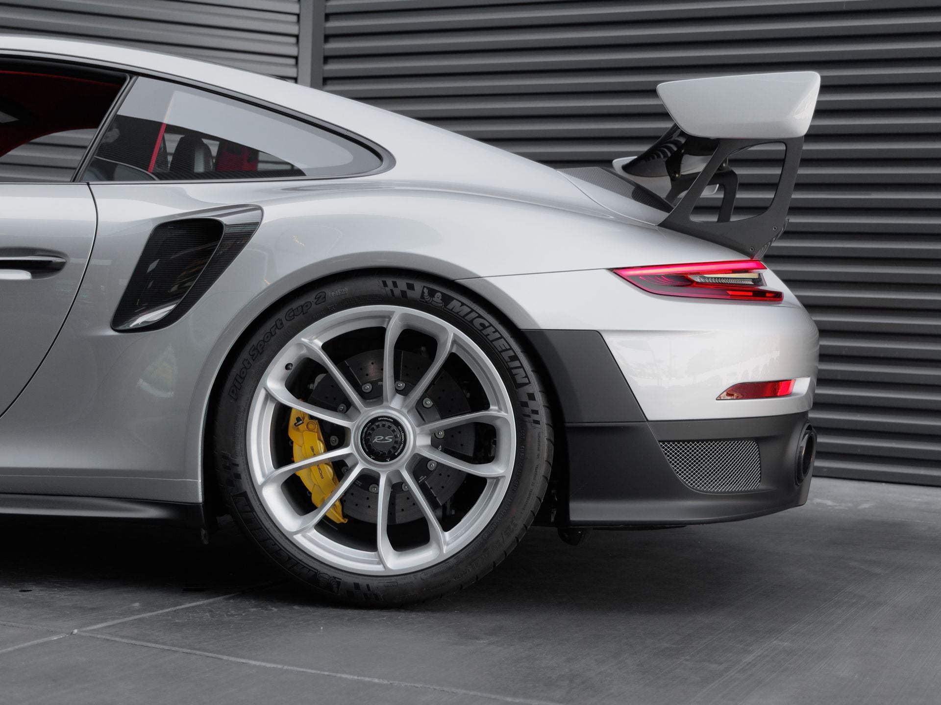 2018 Porsche 911 911 GT2 RS
