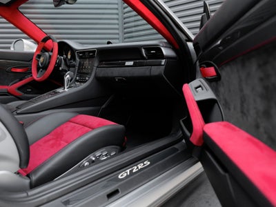 2018 Porsche 911 911 GT2 RS