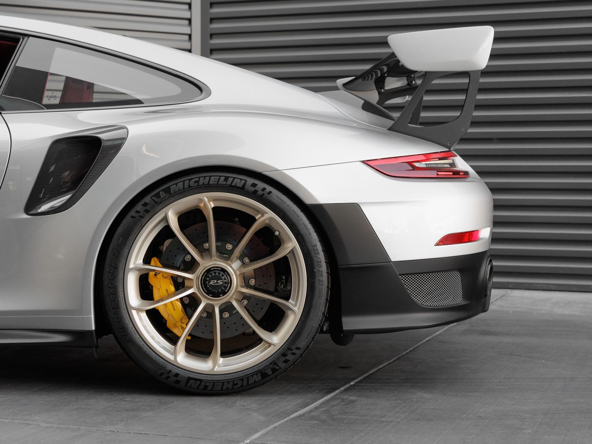 2019 Porsche 911 911 GT2 RS