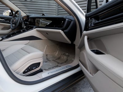 2026 Porsche Panamera Panamera 4 E-Hybrid