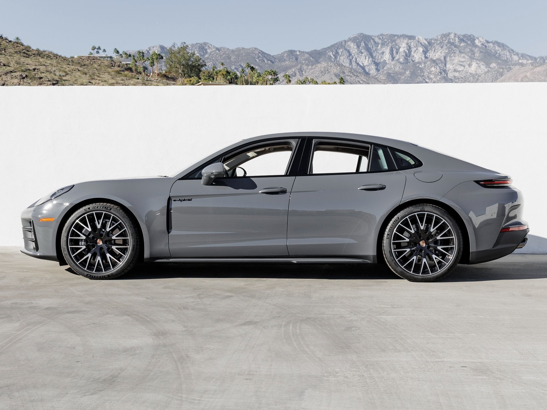 2026 Porsche Panamera Panamera 4 E-Hybrid