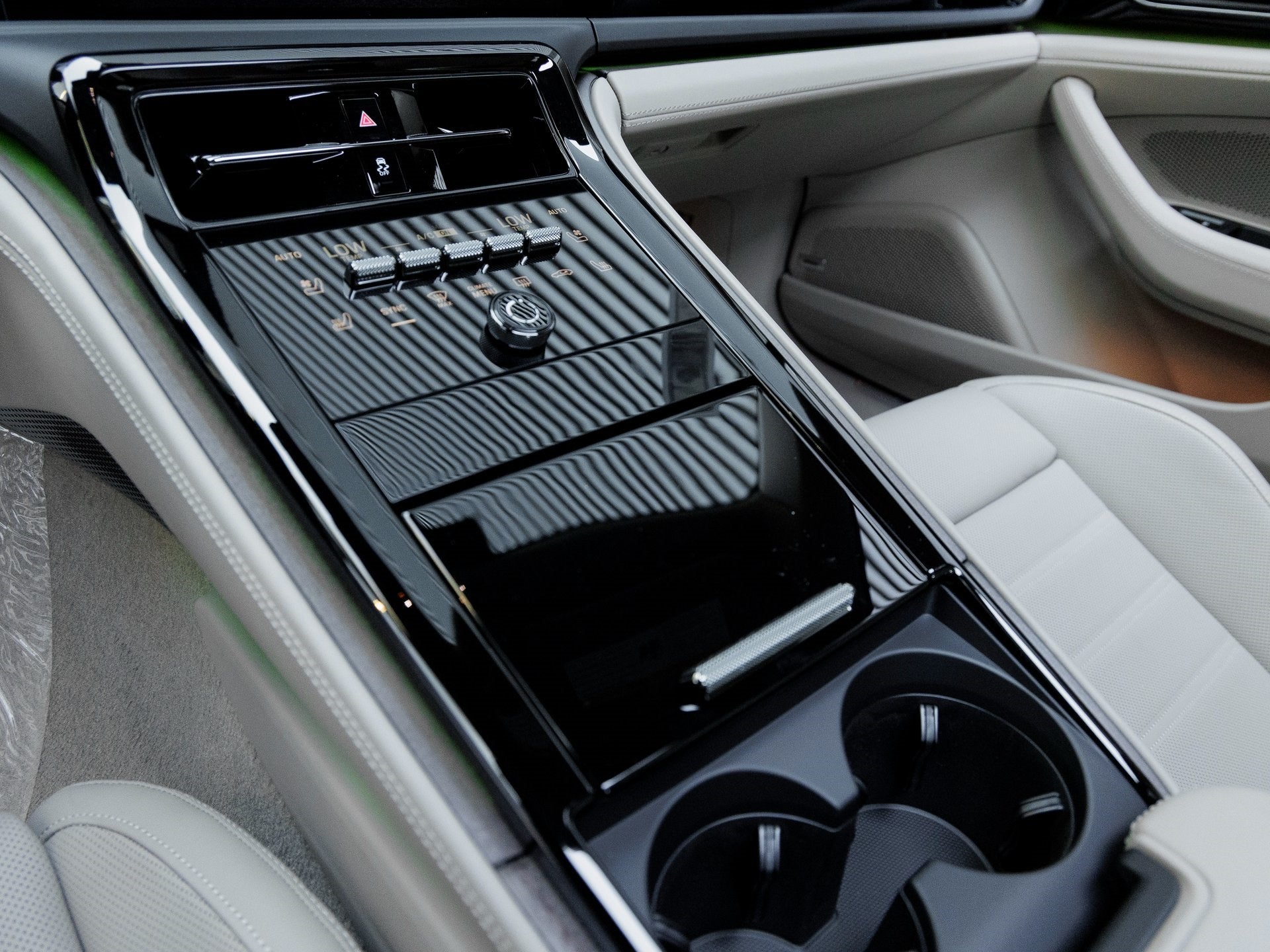 2026 Porsche Panamera Panamera 4 E-Hybrid