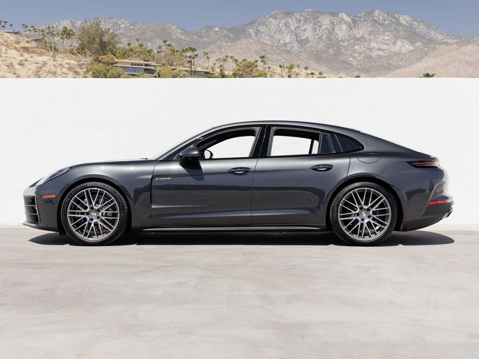 2025 Porsche Panamera Panamera 4 E-Hybrid