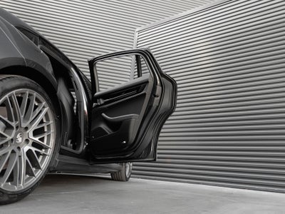 2025 Porsche Panamera Panamera 4 E-Hybrid