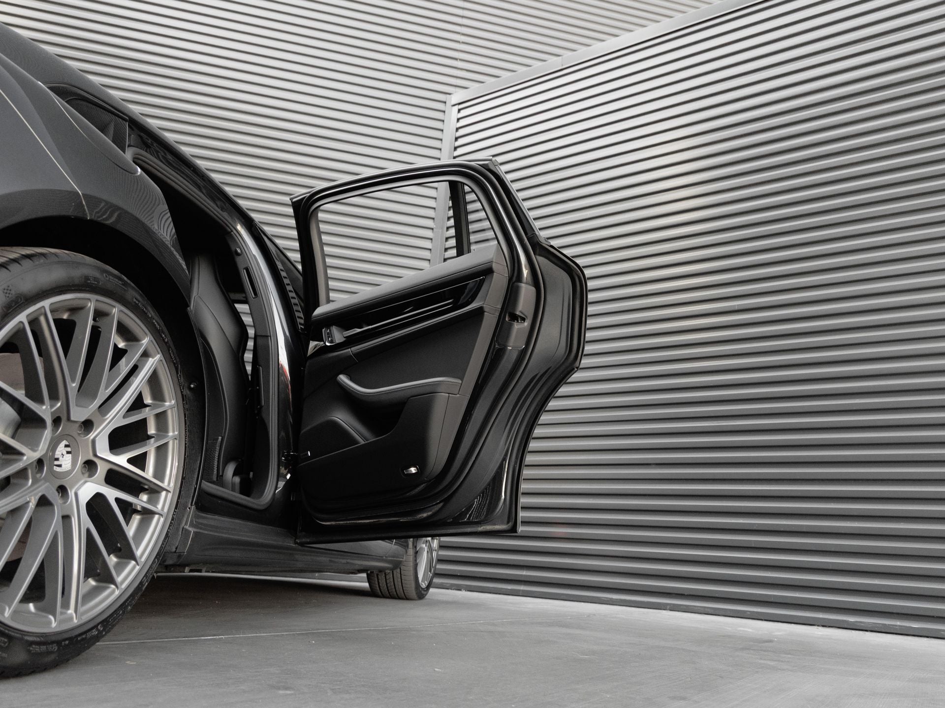 2025 Porsche Panamera Panamera 4 E-Hybrid