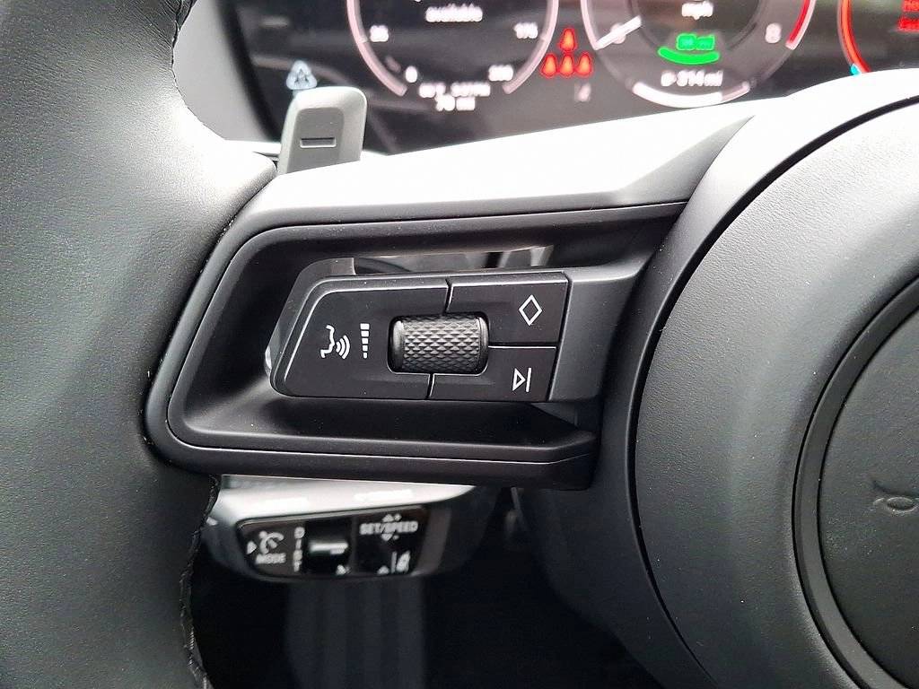 2025 Porsche Panamera Panamera 4 E-Hybrid