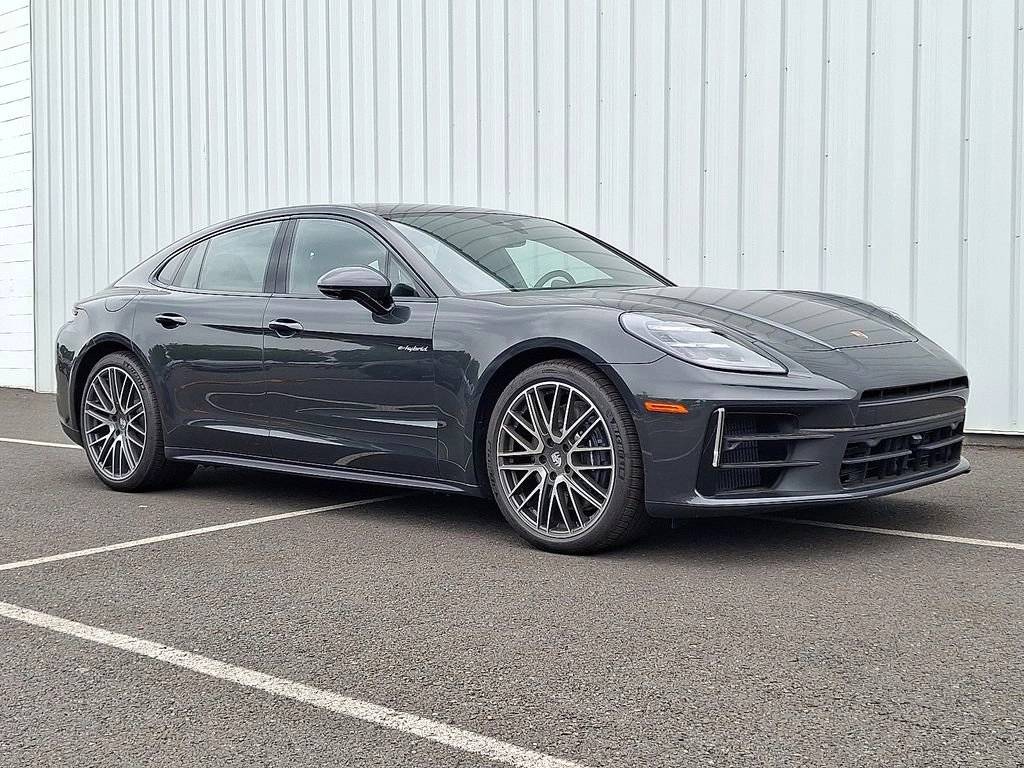 2025 Porsche Panamera Panamera 4 E-Hybrid
