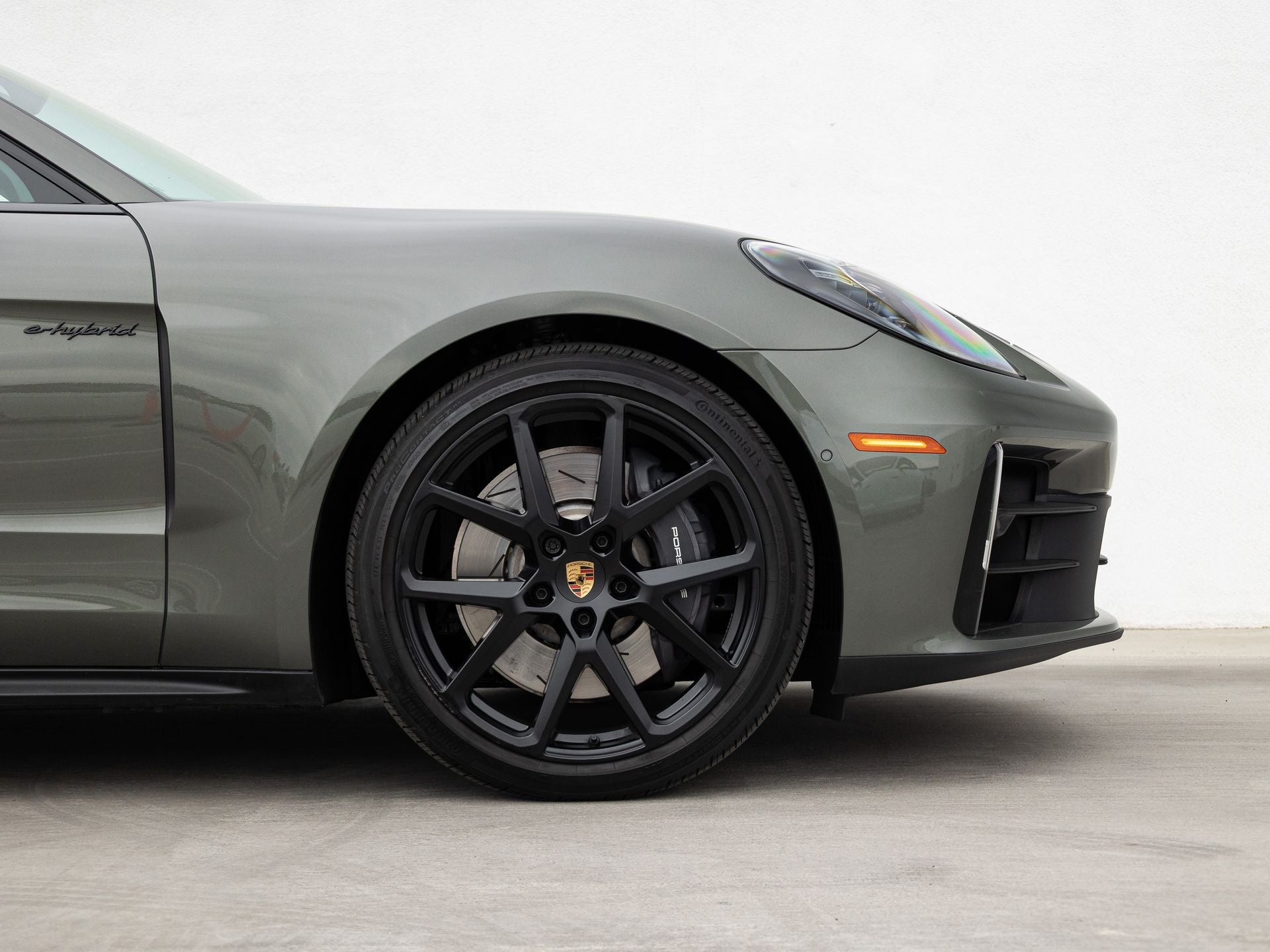 2025 Porsche Panamera 4 E-Hybrid