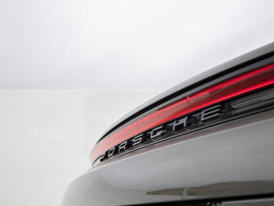 2025 Porsche Panamera 4 E-Hybrid