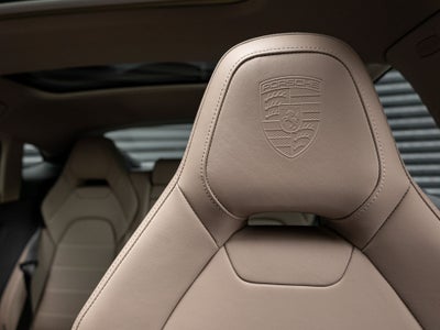 2025 Porsche Panamera 4 E-Hybrid
