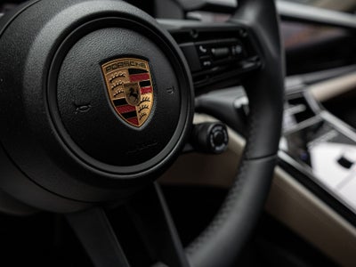2025 Porsche Panamera 4 E-Hybrid