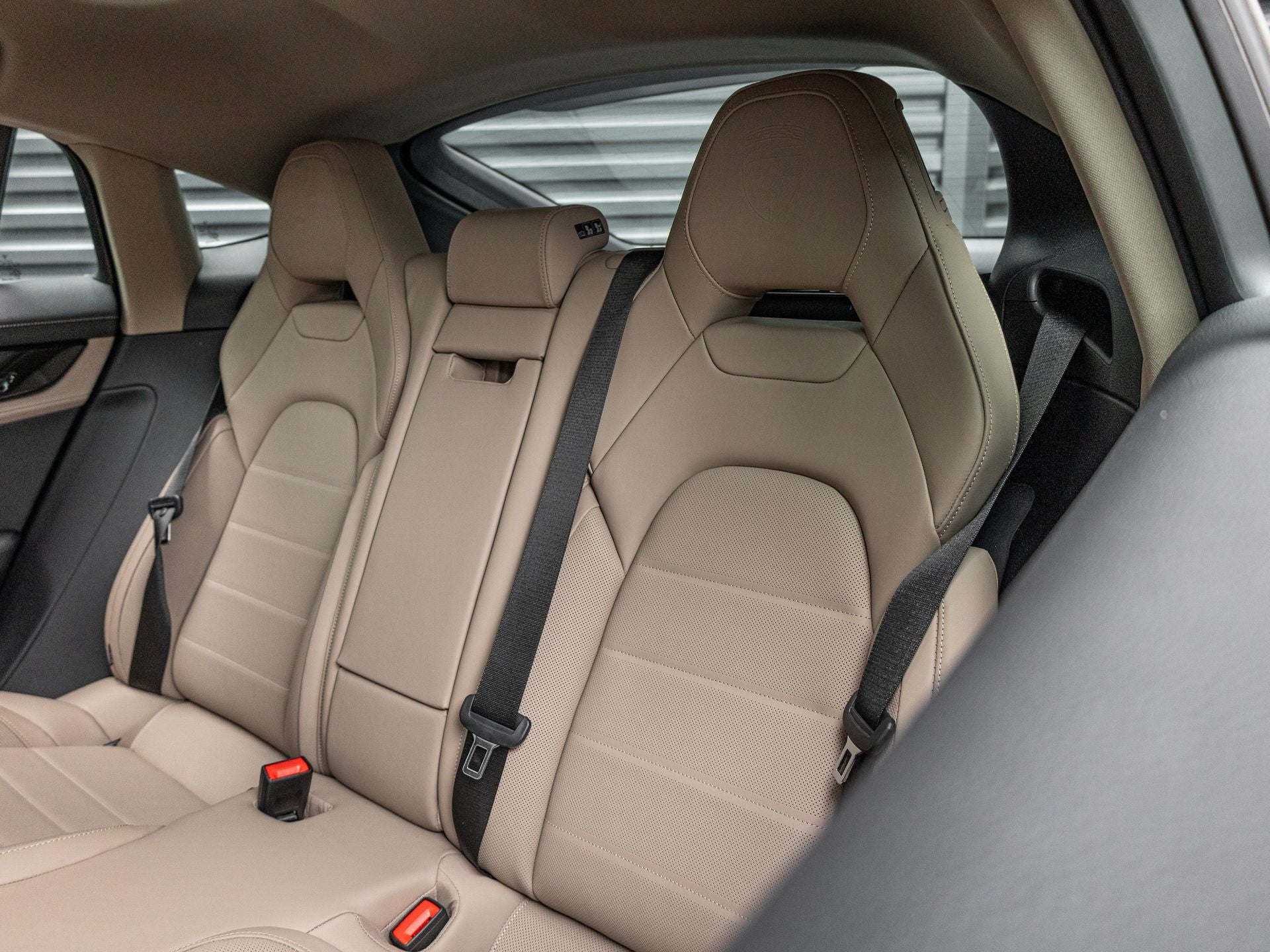 2025 Porsche Panamera 4 E-Hybrid