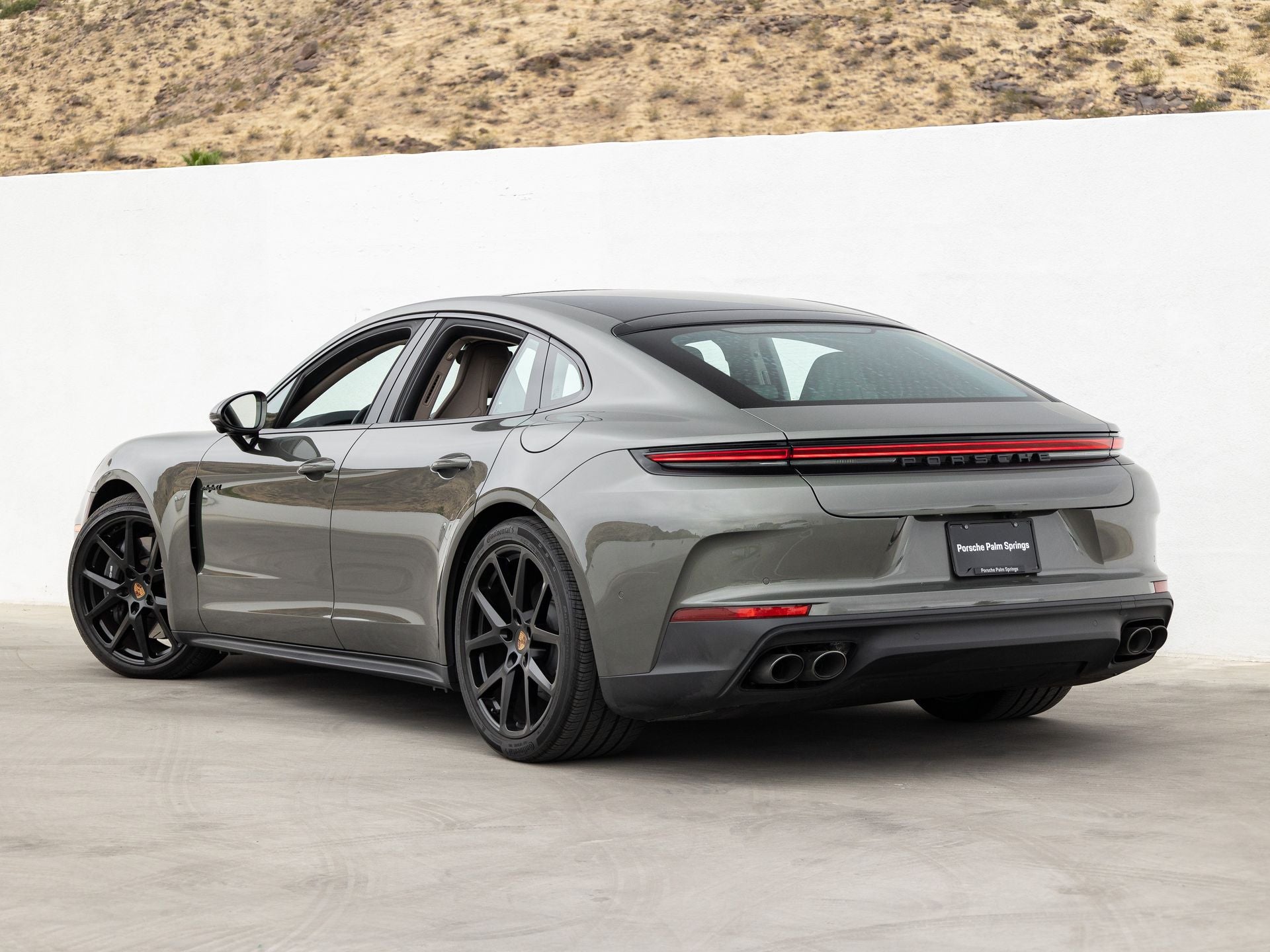 2025 Porsche Panamera 4 E-Hybrid