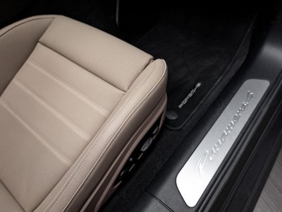 2025 Porsche Panamera 4 E-Hybrid