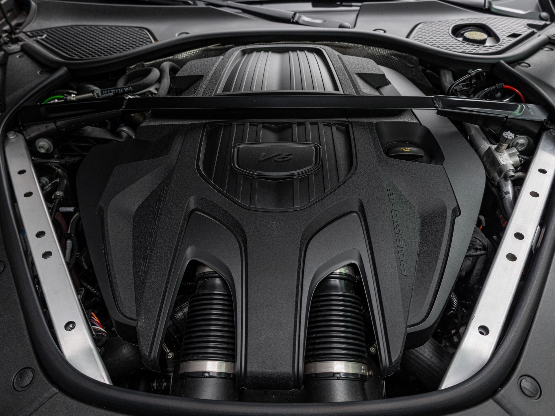 2025 Porsche Panamera 4 E-Hybrid