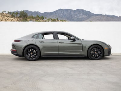 2025 Porsche Panamera 4 E-Hybrid