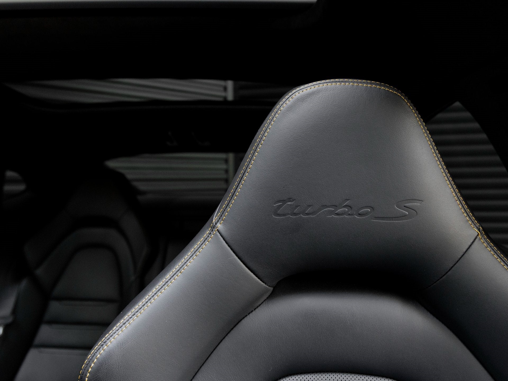 2022 Porsche Panamera Panamera Turbo S (MY22)