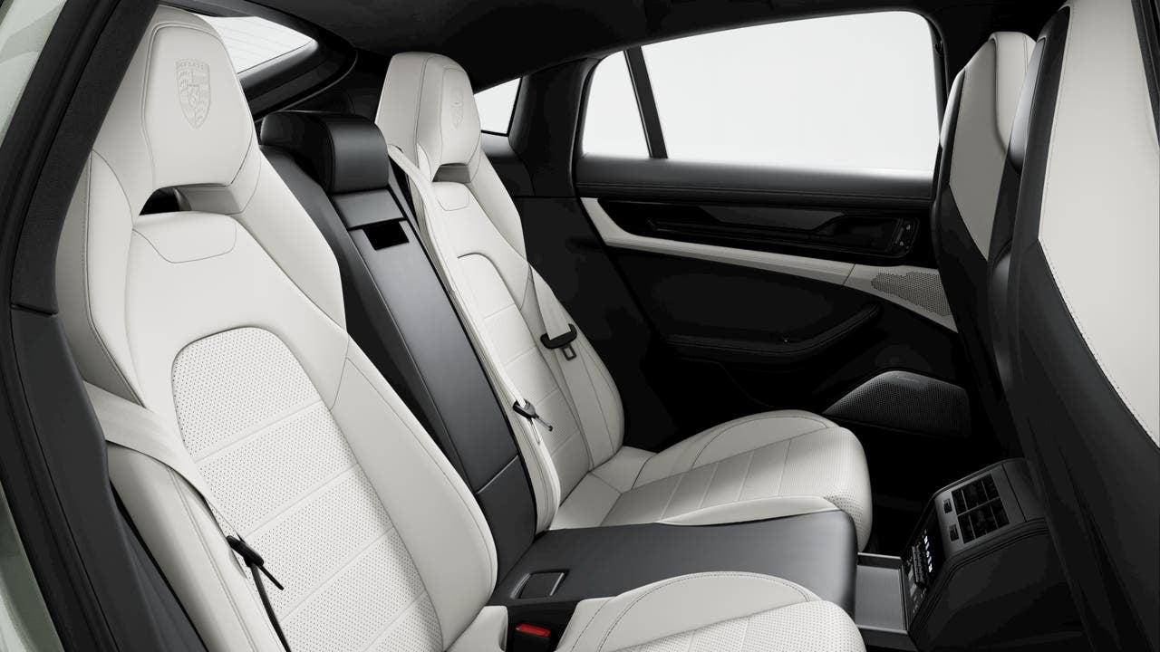 2026 Porsche Panamera Panamera GTS