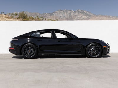 2026 Porsche Panamera Panamera GTS