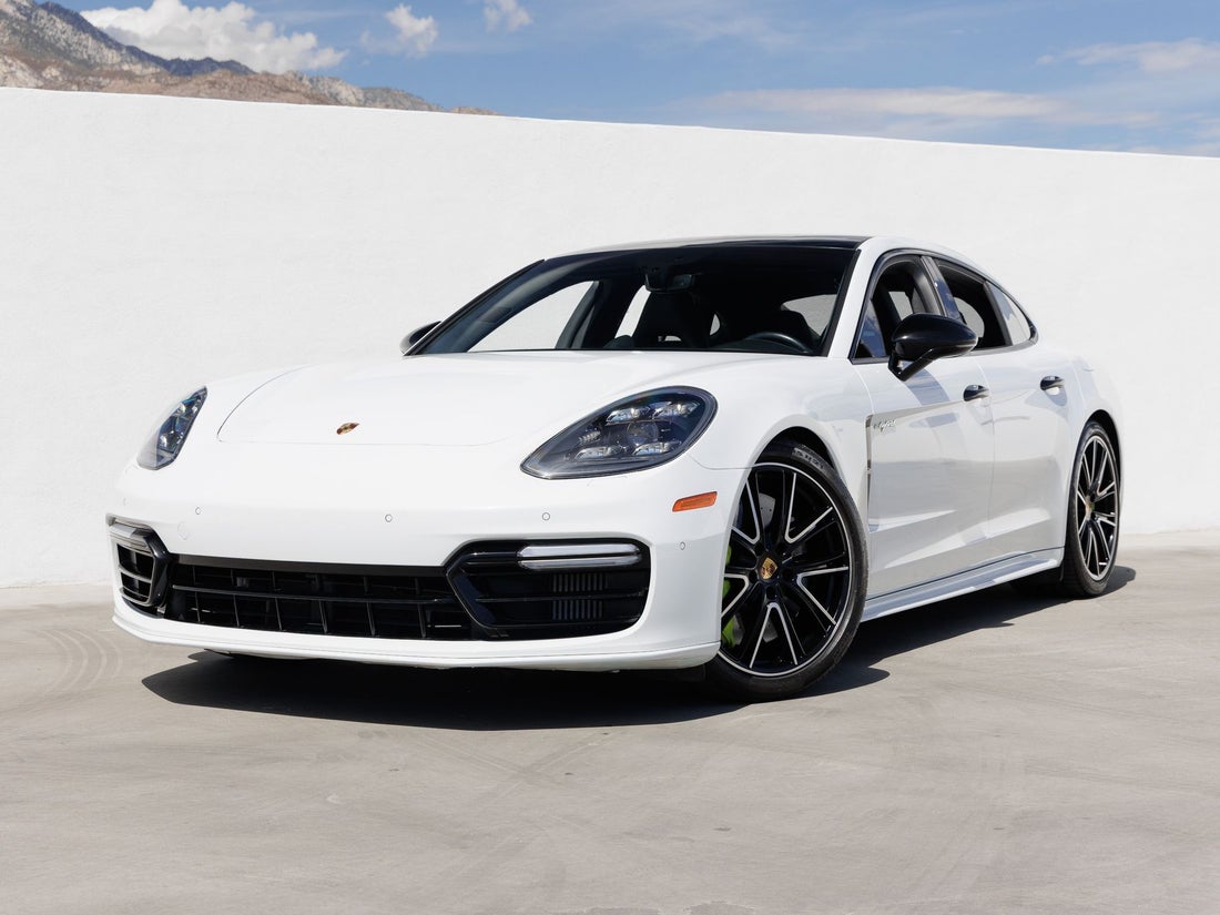 2018 Porsche Panamera Turbo S E-Hybrid
