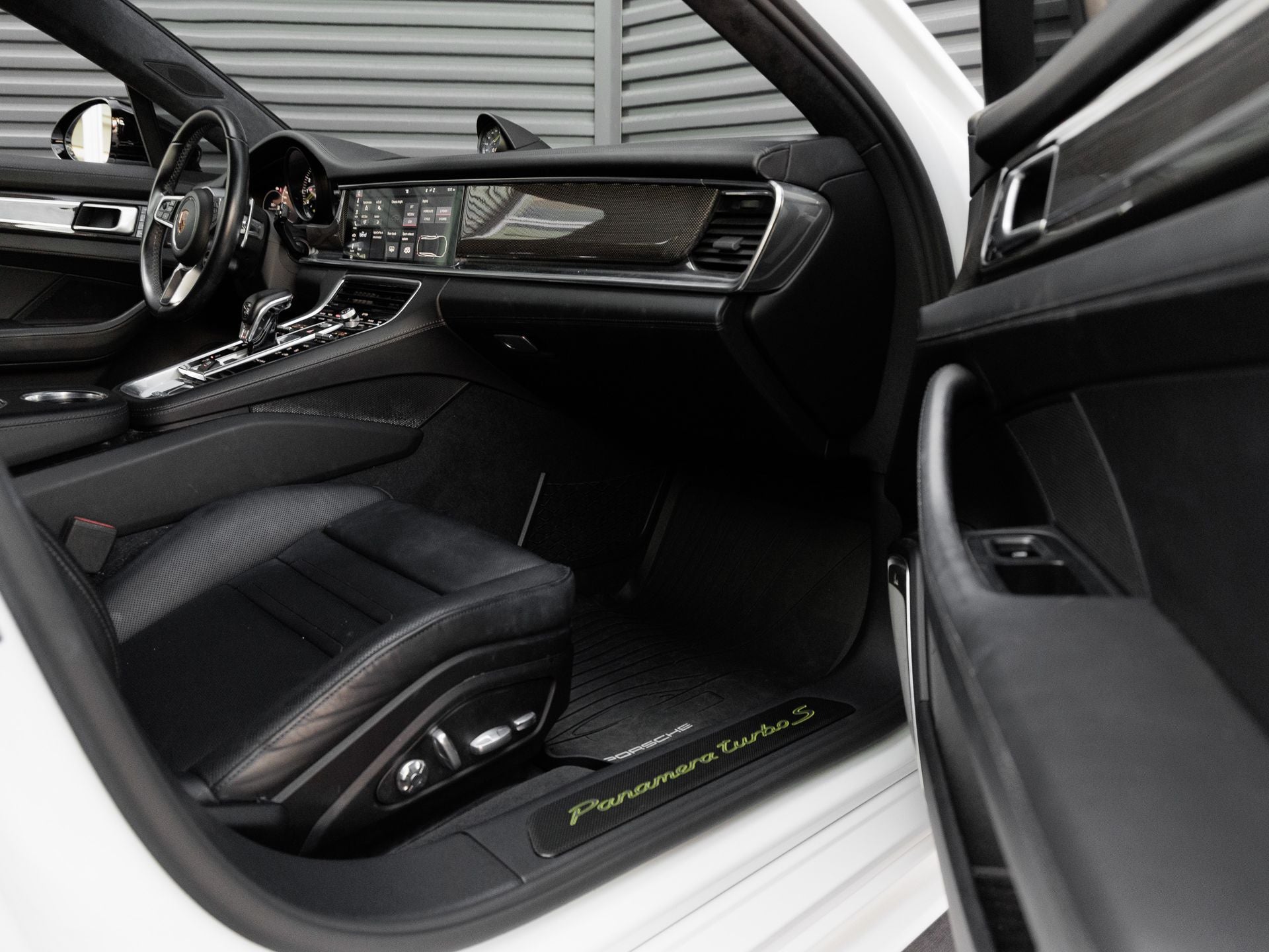 2018 Porsche Panamera Panamera Turbo S E-Hybrid